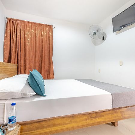 Ayenda 1501 Metropolitana Plaza Hotell Bucaramanga Exteriör bild
