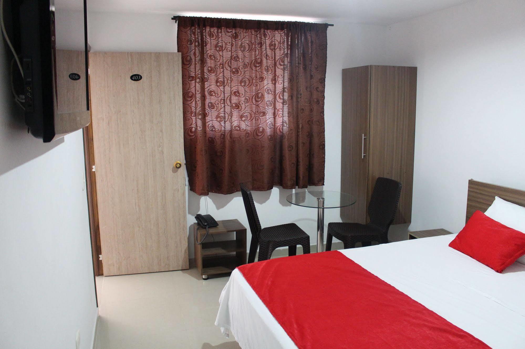 Ayenda 1501 Metropolitana Plaza Hotell Bucaramanga Exteriör bild