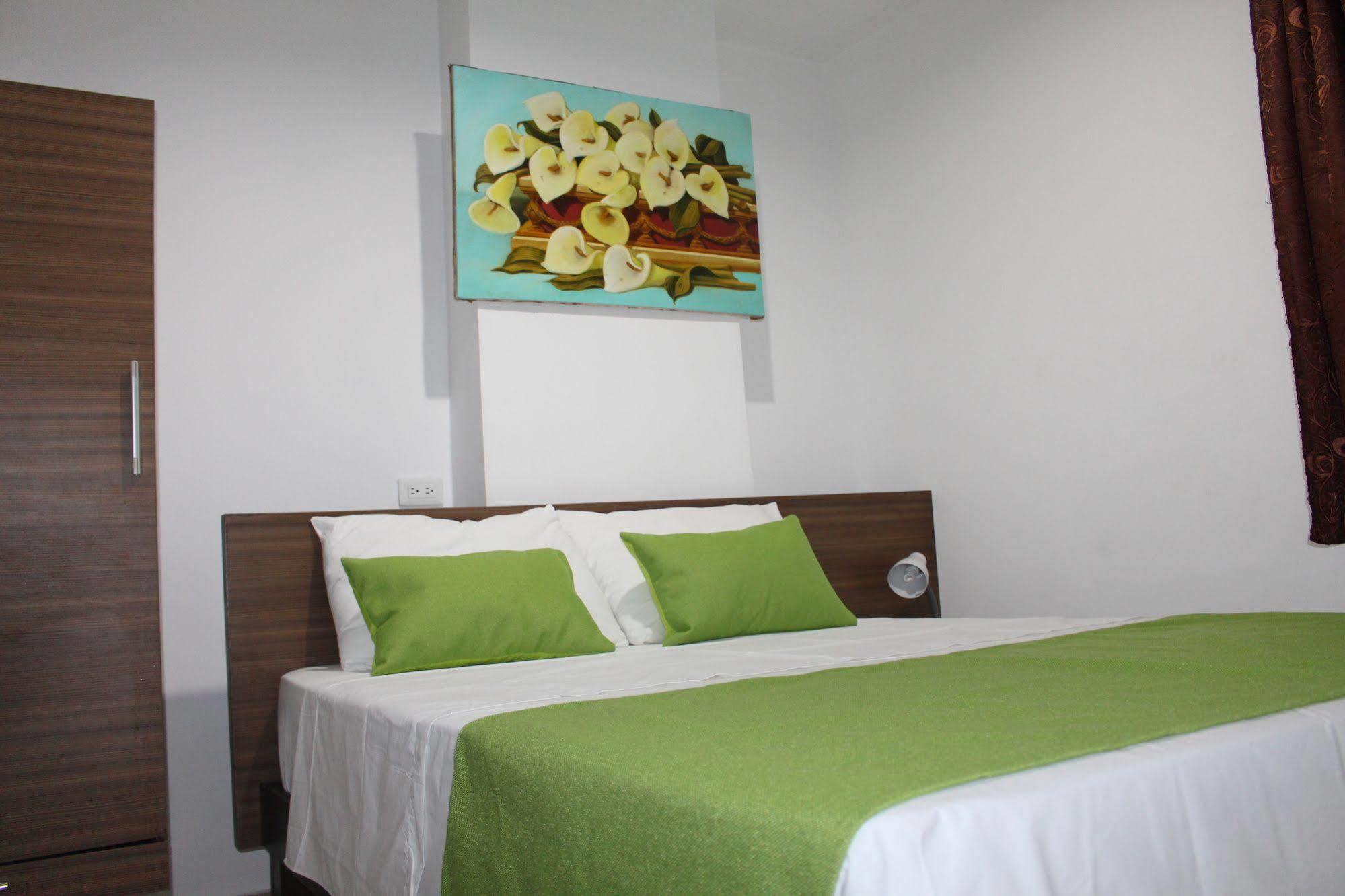 Ayenda 1501 Metropolitana Plaza Hotell Bucaramanga Exteriör bild