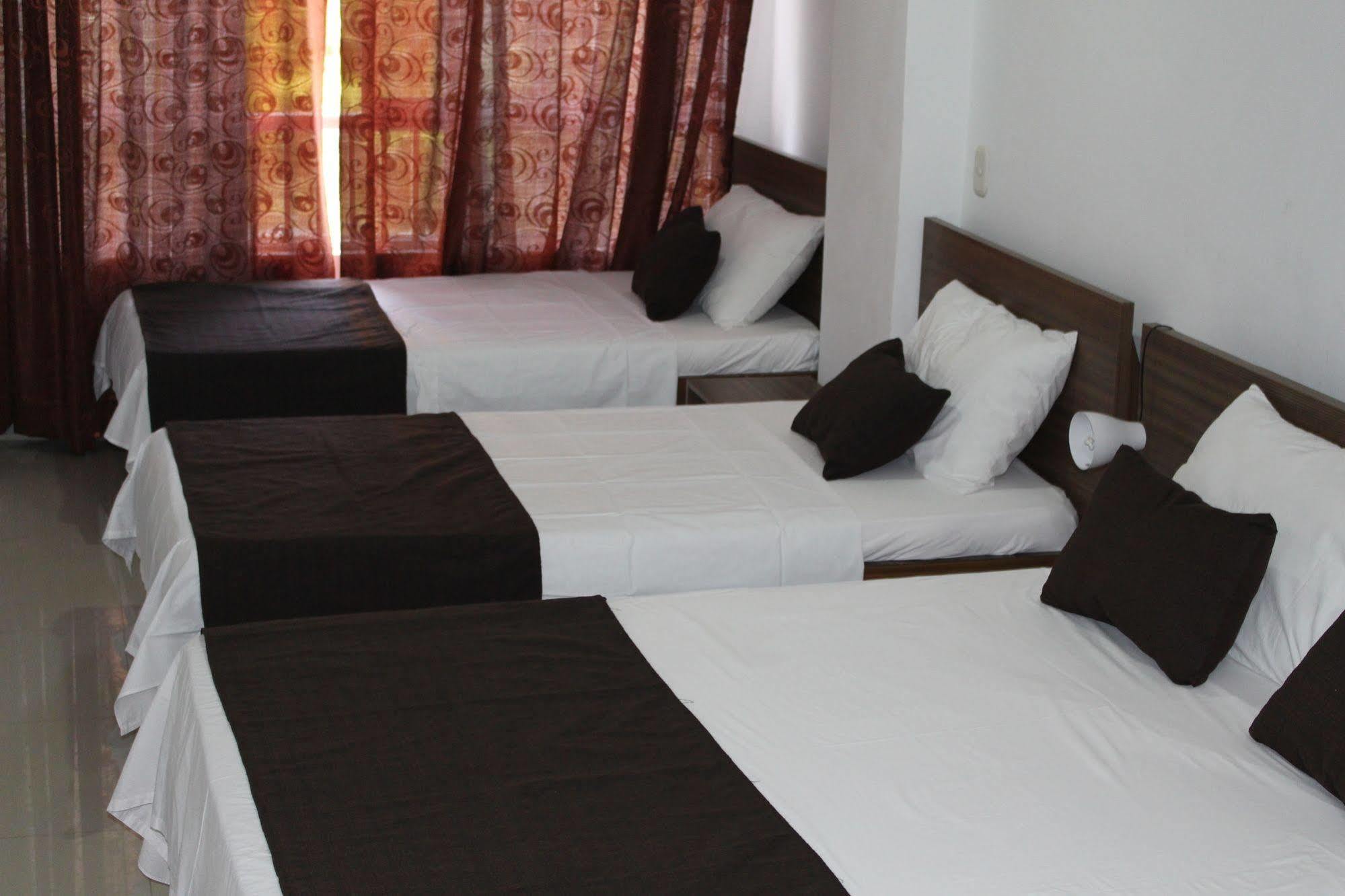 Ayenda 1501 Metropolitana Plaza Hotell Bucaramanga Exteriör bild