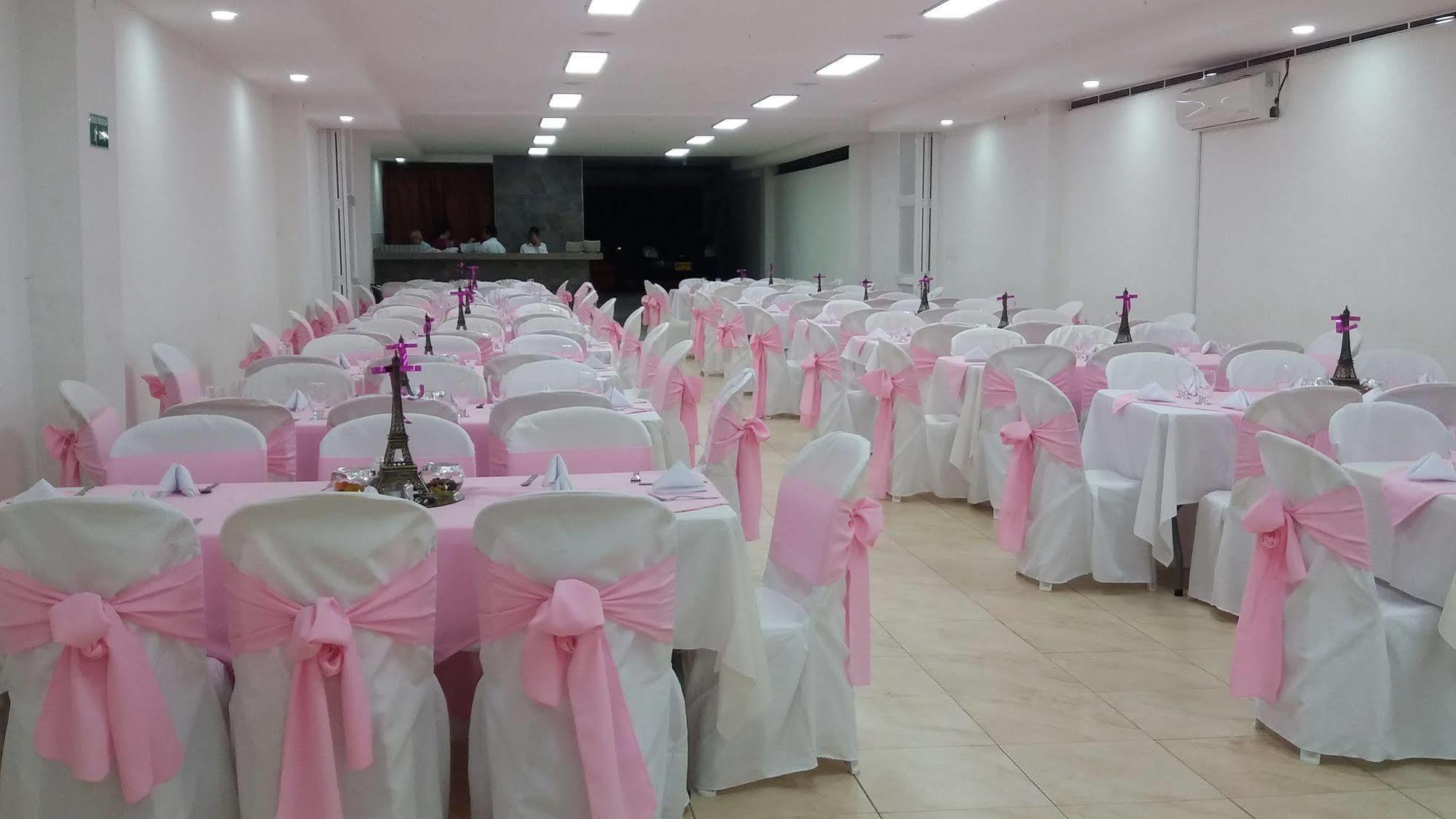 Ayenda 1501 Metropolitana Plaza Hotell Bucaramanga Exteriör bild