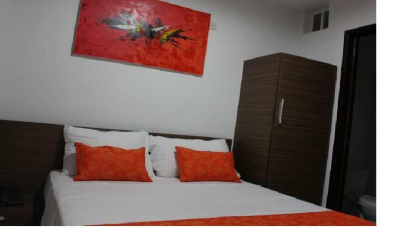 Ayenda 1501 Metropolitana Plaza Hotell Bucaramanga Exteriör bild
