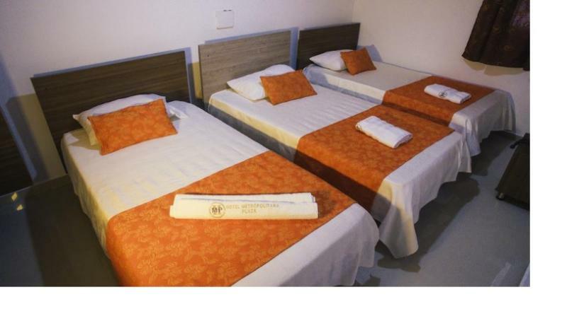 Ayenda 1501 Metropolitana Plaza Hotell Bucaramanga Exteriör bild